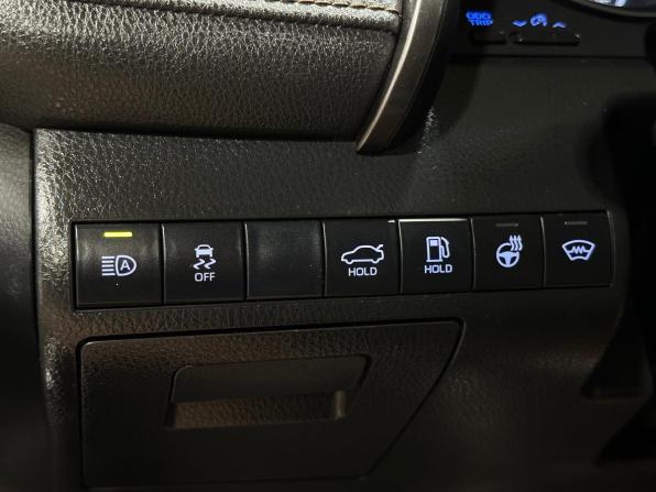 Toyota Camry VIII (XV70) с пробегом 2019 года, цена 2 449 000 рублей, 180480 км, седан, Автокод Объявления