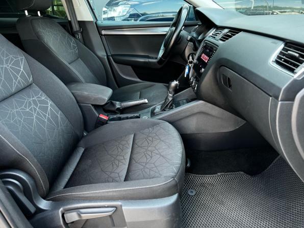 Skoda Octavia III (A7) Рестайлинг с пробегом 2019 года, цена 1 675 000 рублей, 180791 км, лифтбек, Автокод Объявления