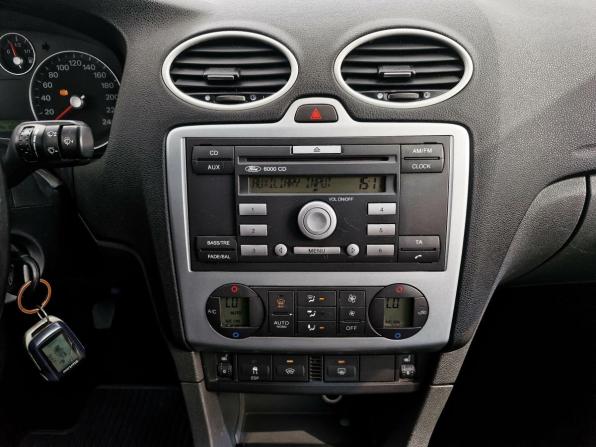 Ford Focus II с пробегом 2005 года, цена 349 000 рублей, 291441 км, седан, Автокод Объявления