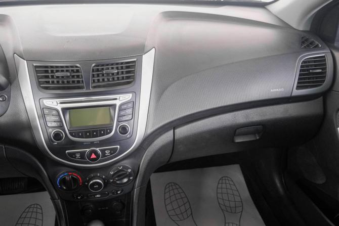 Hyundai Solaris I с пробегом 2013 года, цена 859 000 рублей, 144500 км, седан, Автокод Объявления