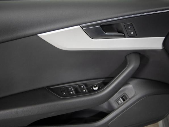 Audi A4 V (B9) Рестайлинг с пробегом 2021 года, цена 3 499 000 рублей, 40363 км, седан, Автокод Объявления