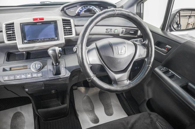 Honda Freed I Рестайлинг с пробегом 2013 года, цена 1 149 000 рублей, 142000 км, компактвэн, Автокод Объявления