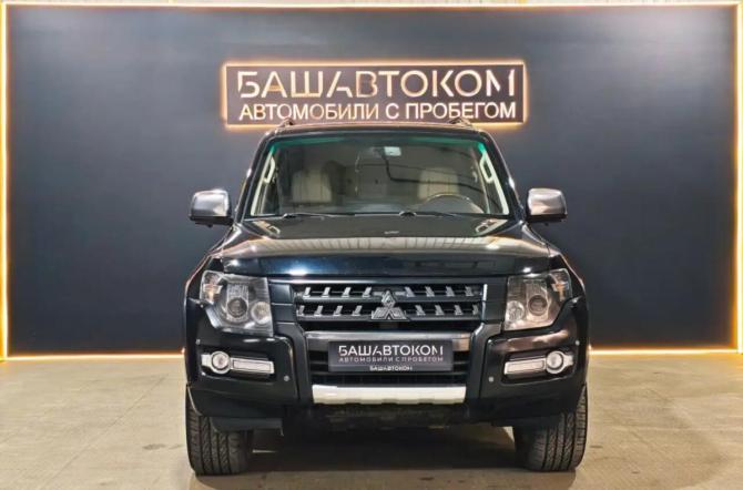 Mitsubishi Pajero IV Рестайлинг 2 с пробегом 2017 года, цена 2 600 000 рублей, 175404 км, внедорожник, Автокод Объявления