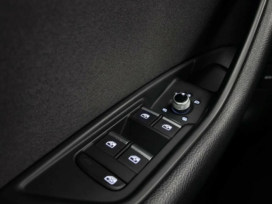 Audi A4 V (B9) Рестайлинг Псков  - изображение 18