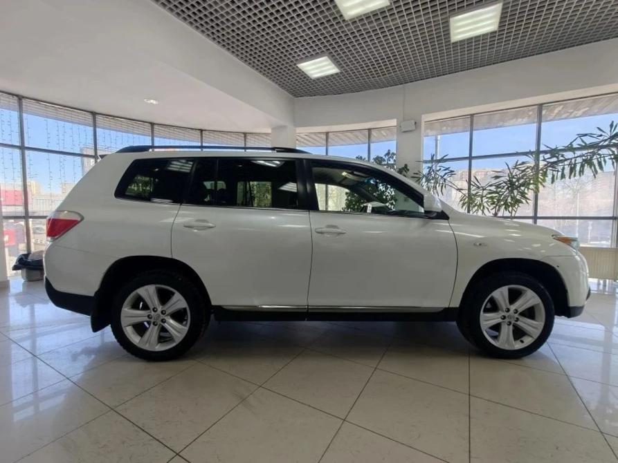 Toyota Highlander II (XU40) Рестайлинг Москва  - изображение 4