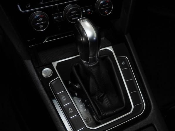Volkswagen Passat B8 с пробегом 2017 года, цена 1 780 000 рублей, 201375 км, седан, Автокод Объявления