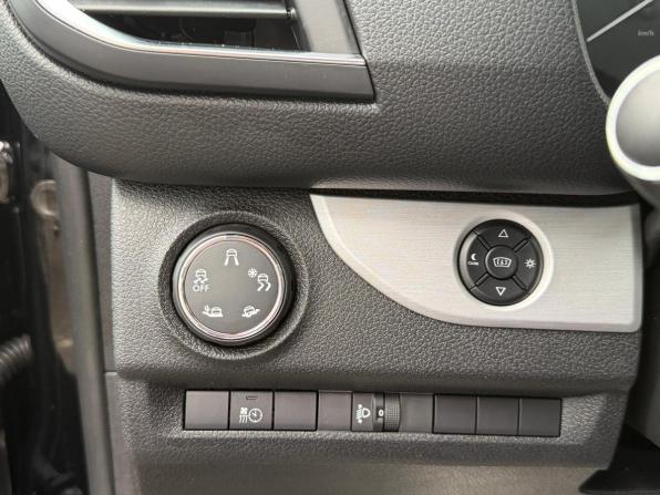 Peugeot Traveller I с пробегом 2021 года, цена 3 199 000 рублей, 131144 км, минивэн, Автокод Объявления