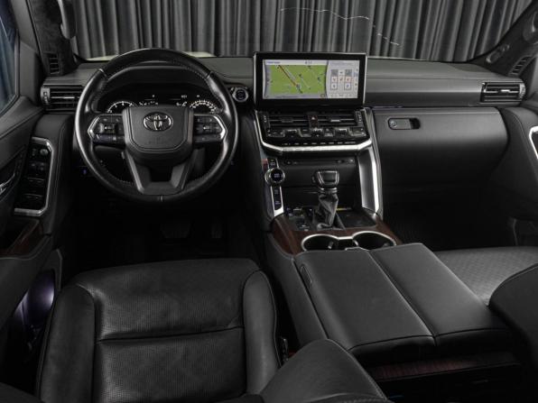 Toyota Land Cruiser 300 Series с пробегом 2023 года, цена 12 305 000 рублей, 72716 км, внедорожник, Автокод Объявления