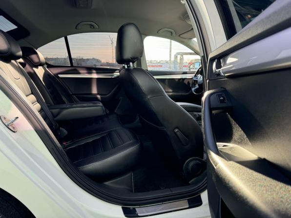 Skoda Octavia III (A7) с пробегом 2014 года, цена 935 000 рублей, 237593 км, лифтбек, Автокод Объявления