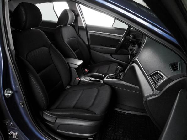 Hyundai Elantra VI (AD) с пробегом 2018 года, цена 1 369 000 рублей, 176340 км, седан, Автокод Объявления