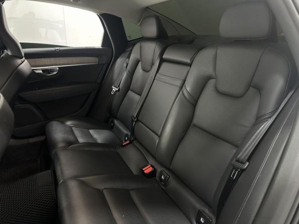Volvo S90 II Рестайлинг с пробегом 2021 года, цена 3 990 000 рублей, 83814 км, седан, Автокод Объявления