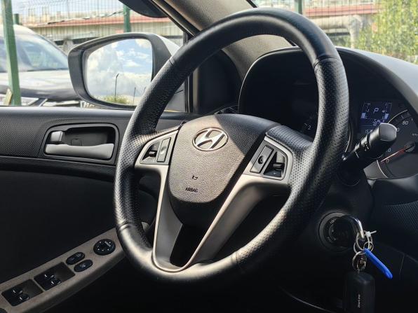 Hyundai Solaris I Рестайлинг с пробегом 2014 года, цена 799 000 рублей, 157784 км, седан, Автокод Объявления