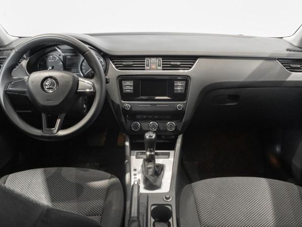 Skoda Octavia III (A7) с пробегом 2016 года, цена 1 599 000 рублей, 153232 км, лифтбек, Автокод Объявления