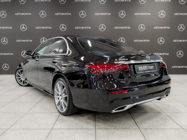 Mercedes-Benz E-Класс V (W213 S213 C238) Рестайлинг с пробегом 2022 года, цена 5 400 000 рублей, 73910 км, седан, Автокод Объявления