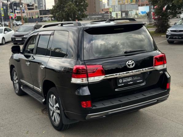 Toyota Land Cruiser 200 Series Рестайлинг 2 с пробегом 2016 года, цена 4 600 000 рублей, 195913 км, внедорожник, Автокод Объявления