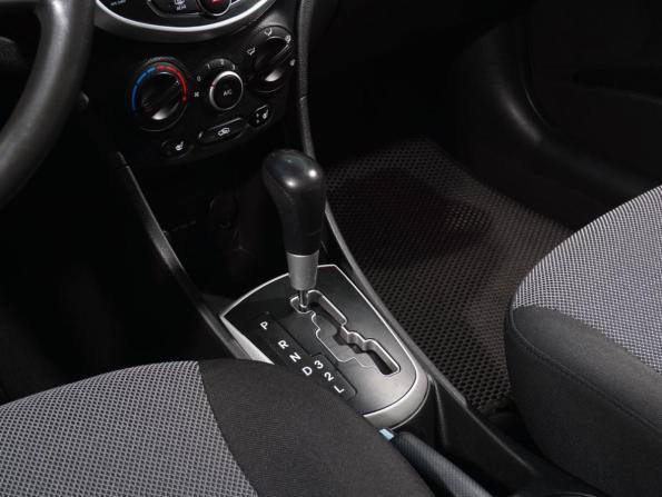 Hyundai Solaris I с пробегом 2013 года, цена 748 000 рублей, 140970 км, хэтчбек, Автокод Объявления