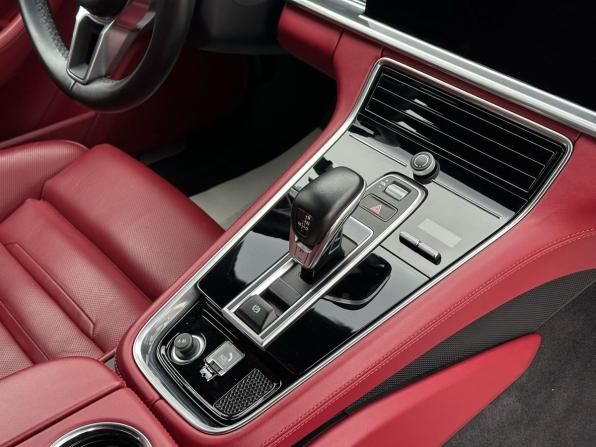 Porsche Panamera II с пробегом 2018 года, цена 5 350 000 рублей, 124459 км, лифтбек, Автокод Объявления