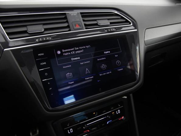 Volkswagen Tiguan II Рестайлинг с пробегом 2021 года, цена 2 799 000 рублей, 181320 км, внедорожник, Автокод Объявления
