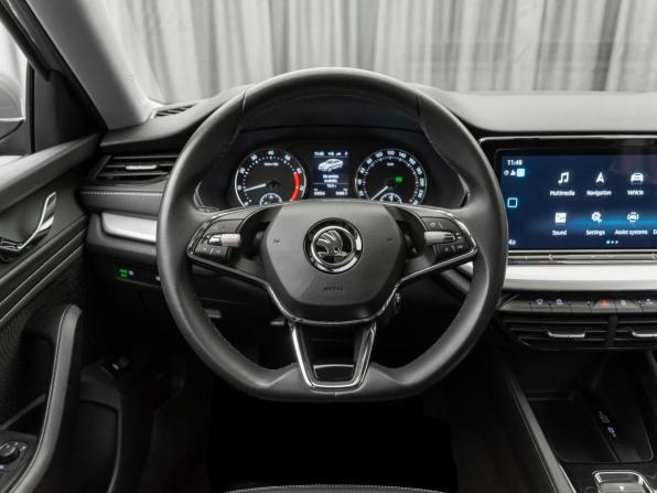 Skoda Octavia IV (A8) с пробегом 2023 года, цена 2 770 000 рублей, 69548 км, лифтбек, Автокод Объявления