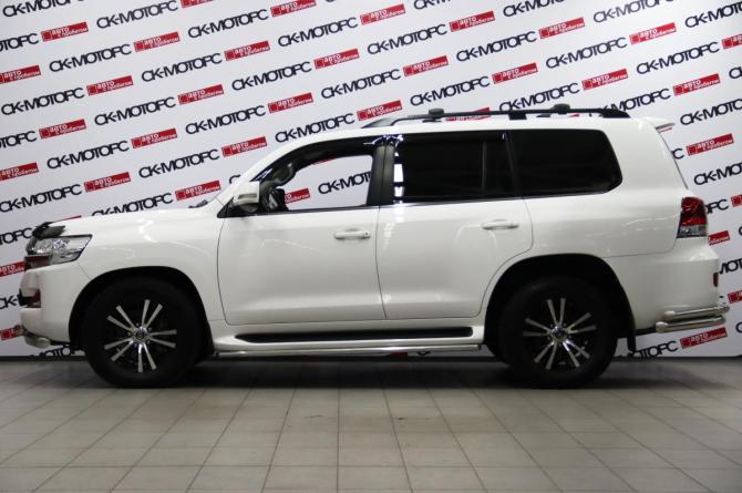 Toyota Land Cruiser 200 Series Рестайлинг 2 с пробегом 2016 года, цена 5 465 750 рублей, 247442 км, внедорожник, Автокод Объявления