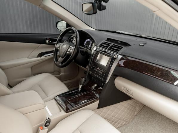 Toyota Camry VII (XV50) Рестайлинг с пробегом 2015 года, цена 2 150 000 рублей, 245120 км, седан, Автокод Объявления