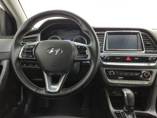 Hyundai Sonata VII (LF) Рестайлинг с пробегом 2017 года, цена 1 495 000 рублей, 178992 км, седан, Автокод Объявления