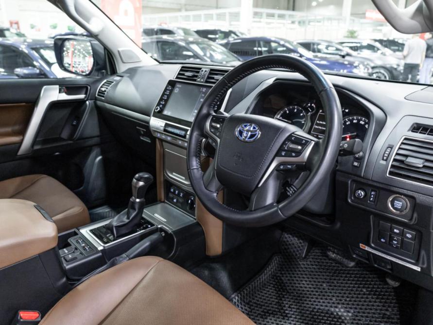 Toyota Land Cruiser Prado 150 Series Рестайлинг 3 Санкт-Петербург  - изображение 13