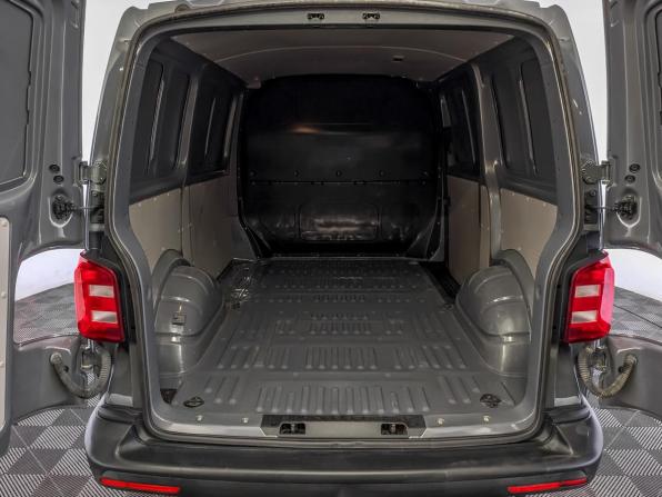 Volkswagen Transporter T6 с пробегом 2017 года, цена 2 490 000 рублей, 112875 км, фургон, Автокод Объявления