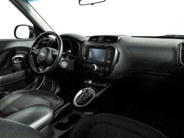 Kia Soul II Рестайлинг с пробегом 2019 года, цена 1 689 700 рублей, 77000 км, хэтчбек, Автокод Объявления