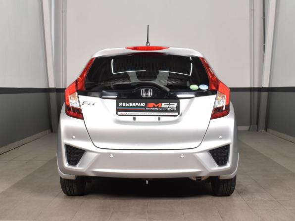 Honda Fit III Рестайлинг с пробегом 2017 года, цена 1 119 999 рублей, 103030 км, хэтчбек, Автокод Объявления