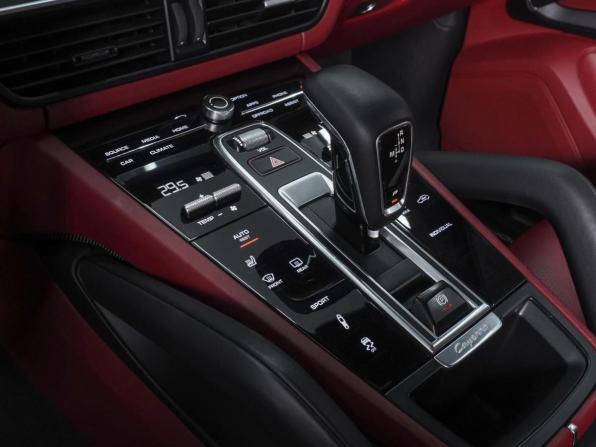 Porsche Cayenne III с пробегом 2018 года, цена 7 780 000 рублей, 38588 км, внедорожник, Автокод Объявления