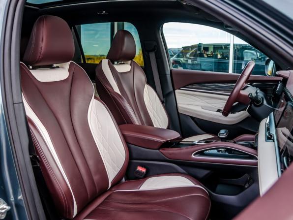 Geely Monjaro I с пробегом 2023 года, цена 2 600 000 рублей, 133727 км, внедорожник, Автокод Объявления
