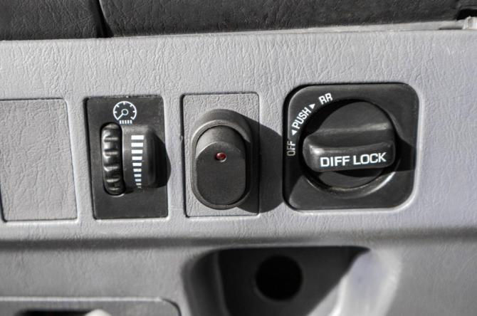Toyota Land Cruiser Prado 90 Series Рестайлинг с пробегом 1999 года, цена 1 189 000 рублей, 407000 км, внедорожник, Автокод Объявления