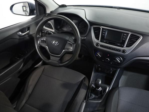 Hyundai Solaris II с пробегом 2019 года, цена 949 777 рублей, 194138 км, седан, Автокод Объявления