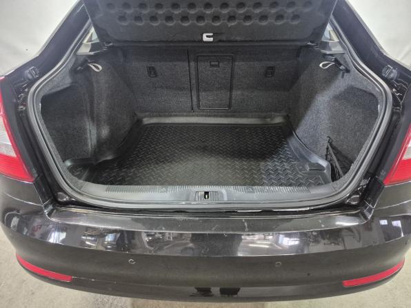 Skoda Octavia II (A5) Рестайлинг с пробегом 2013 года, цена 745 000 рублей, 204756 км, лифтбек, Автокод Объявления