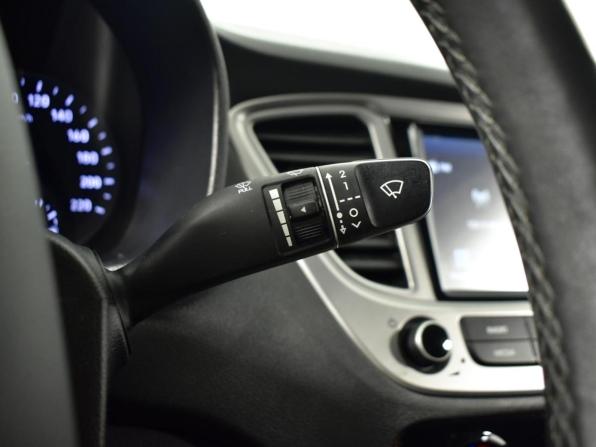 Hyundai Solaris II с пробегом 2019 года, цена 1 329 900 рублей, 111771 км, седан, Автокод Объявления