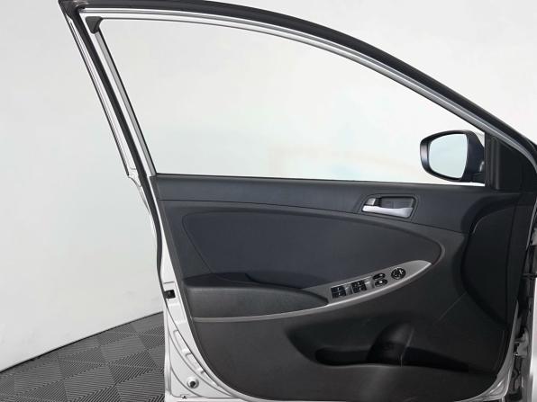 Hyundai Solaris I Рестайлинг с пробегом 2014 года, цена 935 000 рублей, 149311 км, хэтчбек, Автокод Объявления
