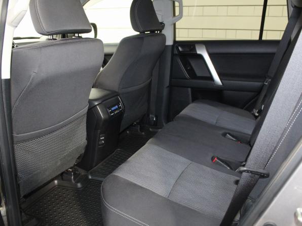 Toyota Land Cruiser Prado 150 Series Рестайлинг 2 с пробегом 2018 года, цена 4 580 000 рублей, 137000 км, внедорожник, Автокод Объявления