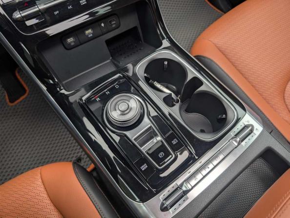 Kia Carnival IV с пробегом 2023 года, цена 4 297 000 рублей, 98457 км, минивэн, Автокод Объявления