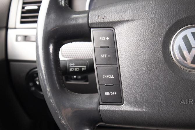 Volkswagen Touareg I с пробегом 2005 года, цена 1 049 000 рублей, 225000 км, внедорожник, Автокод Объявления