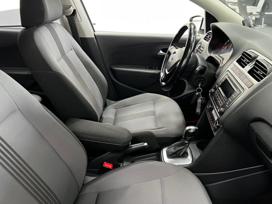 Volkswagen Polo V Рестайлинг Казань  - изображение 13