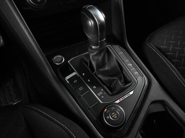 Volkswagen Tiguan II с пробегом 2019 года, цена 2 479 000 рублей, 108810 км, внедорожник, Автокод Объявления