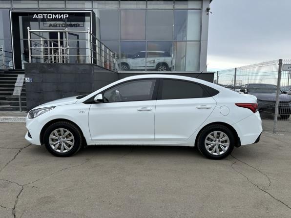 Hyundai Solaris II с пробегом 2017 года, цена 960 000 рублей, 91693 км, седан, Автокод Объявления