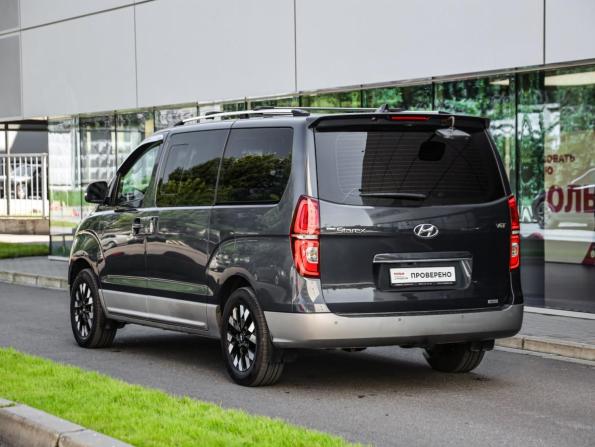 Hyundai Grand Starex I Рестайлинг 2 с пробегом 2018 года, цена 3 599 000 рублей, 89932 км, минивэн, Автокод Объявления