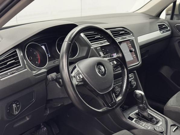 Volkswagen Tiguan II с пробегом 2017 года, цена 2 100 000 рублей, 165200 км, внедорожник, Автокод Объявления