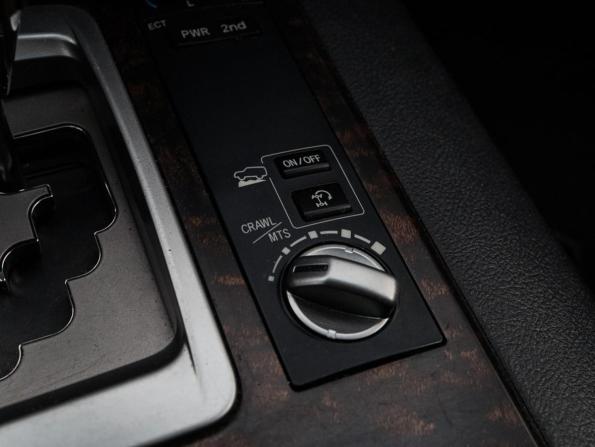 Toyota Land Cruiser 200 Series Рестайлинг 1 с пробегом 2012 года, цена 2 700 000 рублей, 332223 км, внедорожник, Автокод Объявления