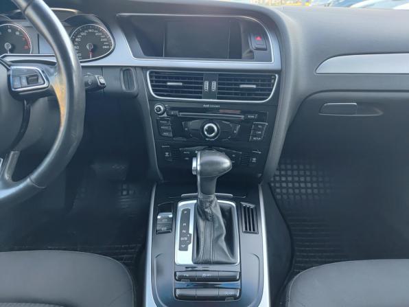 Audi A4 IV (B8) Рестайлинг с пробегом 2013 года, цена 1 065 000 рублей, 233798 км, седан, Автокод Объявления