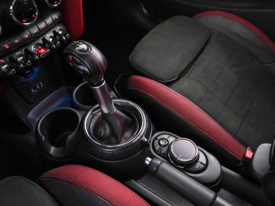 Mini Hatch III (F55/F56) Москва  - изображение 14