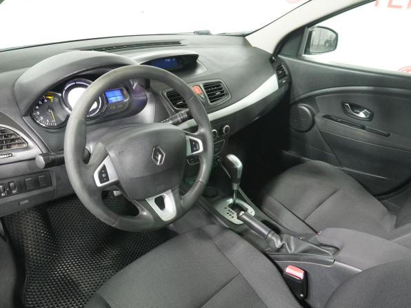 Renault Megane III с пробегом 2011 года, цена 650 000 рублей, 235682 км, хэтчбек, Автокод Объявления