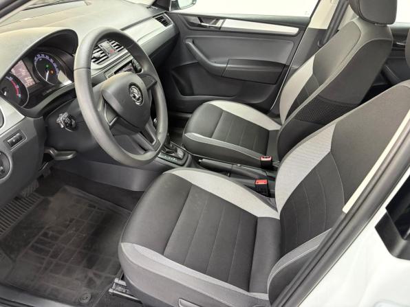 Skoda Rapid I Рестайлинг с пробегом 2019 года, цена 1 448 000 рублей, 75459 км, лифтбек, Автокод Объявления